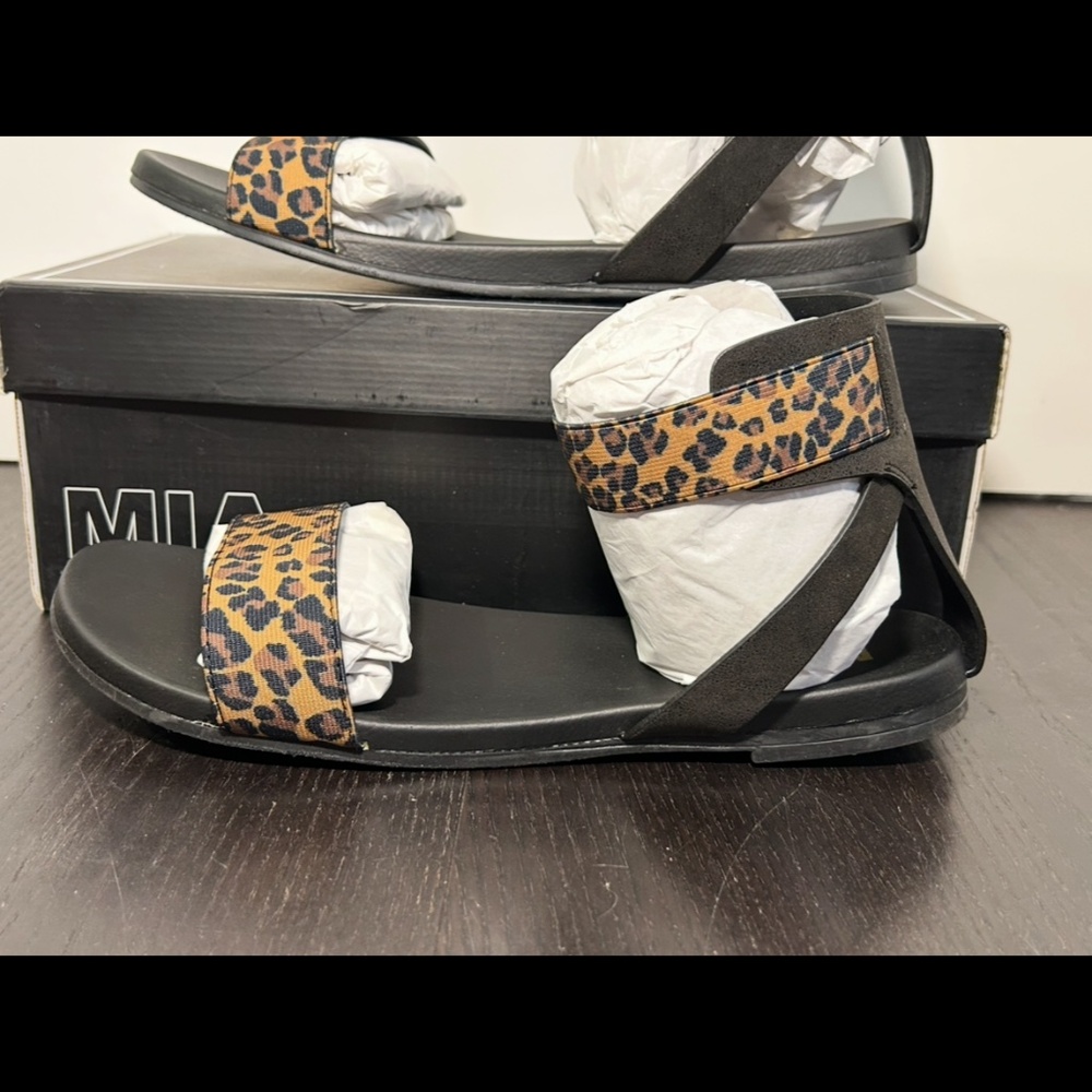 Mia Lydia Leopard Print Ankle Strap Sandals Shoes Black/Brown Womans Size 10M - Picture 7 of 16
